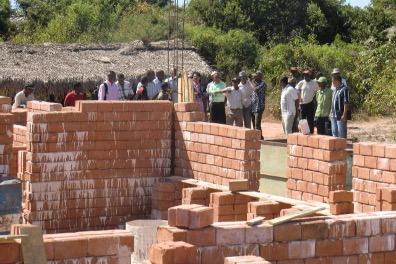 construction des murs de l'école